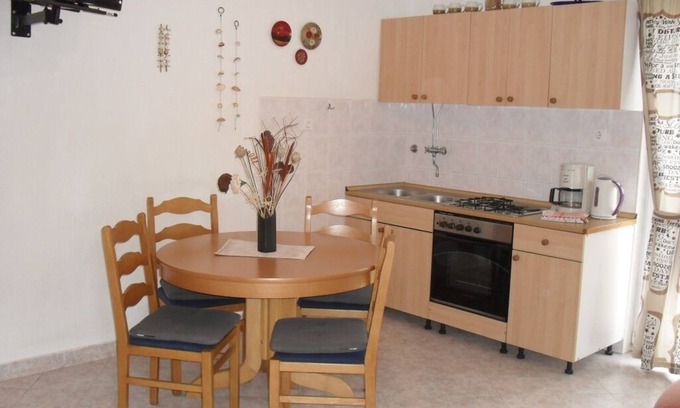 Lopar Apartamento | Apartamento en Lopar con Balcón, Acondicionador, WIFI (87-3)