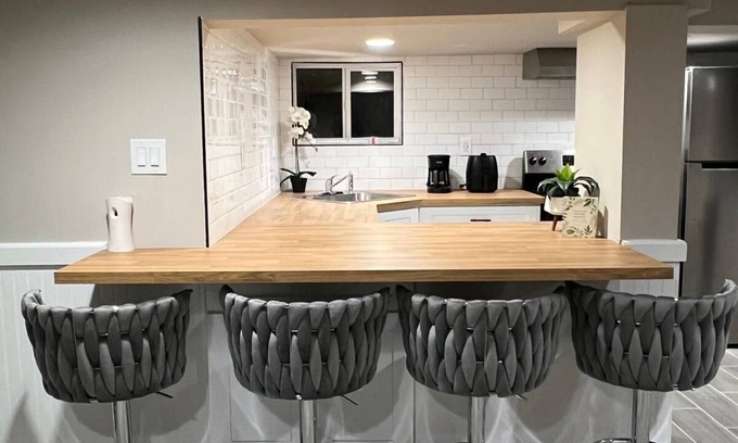 Ironbound District Apartamento | Apartment in Newark Cozy & Stylish Studio for 4.