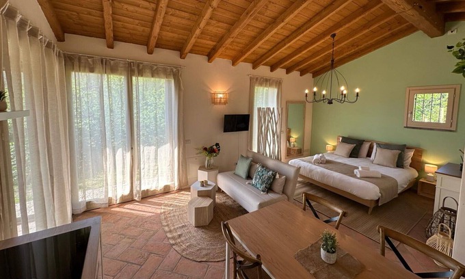 Sirone Apartamento | Apartment in Oggiono with 1 bedrooms sleeps 4