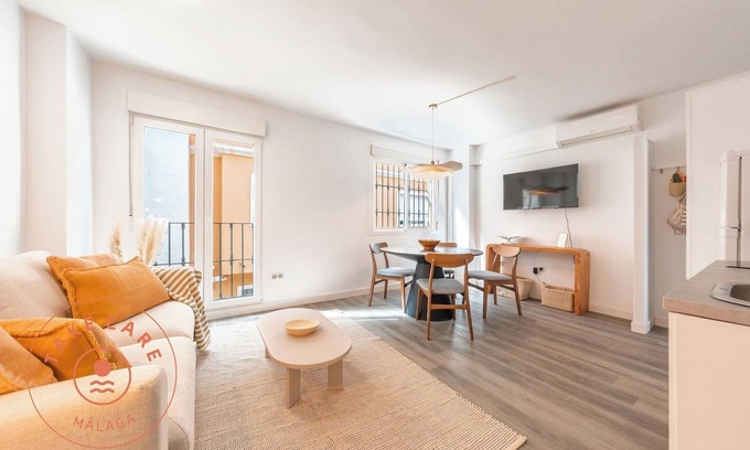 Malaga-Este Apartamento | Apartment in Pedregalejo near the beach! - TakeCareMalaga