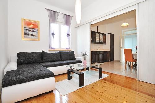 Poljana Apartamento | Apartment in Poljana with sea view, terrace, air conditioning, WiFi 3617-1