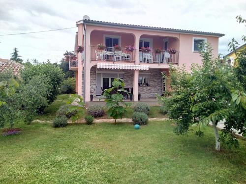 Buici Apartamento | Apartment in Porec with balcony, air conditioning, W-LAN, washing machine 3362-2