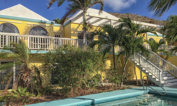 Slob Apartamento | Apartamento en villa privada con piscina y A poca distancia de la playa.