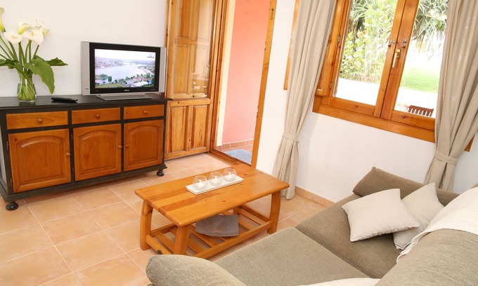 Brena Baja Apartamento | Apartamento en Zona tranquila con Piscina, gran Terraza, Parking y Wifi gratis.
