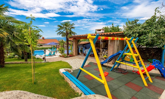 Sarsoni Apartamento | Apartamento en Rijeka con vistas al mar