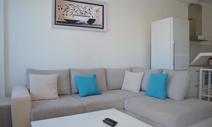Qender Apartamento | Apartment in Saranda near Sandy Beach