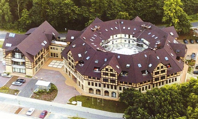 Raben Steinfeld Apartamento | Apartamento en Schwerin con tienda de bicicletas