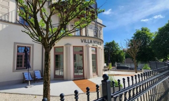 Bad Hall Apartamento | Apartment in villa, sky view, elevator, luxury floor