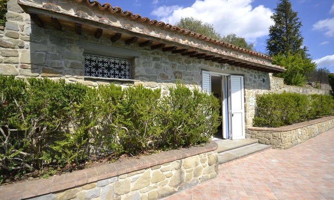 Il Borgo Villa | Apartamento en villa con WIFI, jacuzzi, piscina, A/C, TV, vista panorámica, cerca de Cortona