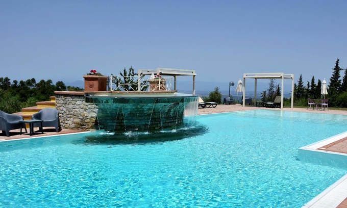 Chianni Villa | Apartamento en villa con sauna, jacuzzi, piscina, WIFI, TV, patio, vista panorámica