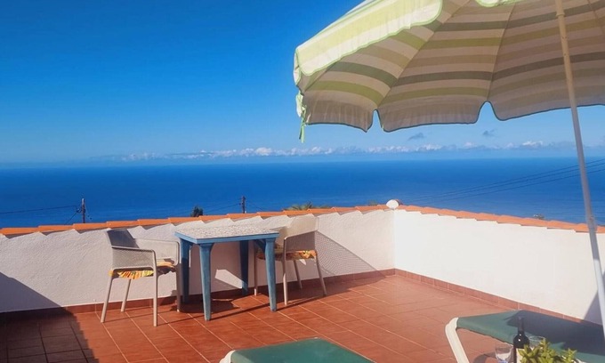 Arecida Apartamento | Apartamento 'Isabel' con vistas al mar, terraza compartida y Wi-Fi