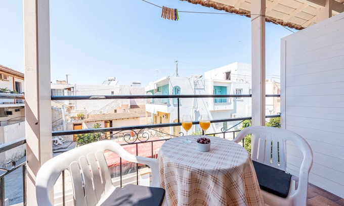 Kavos Apartamento | Apartamento 'Ismini' con piscina compartida, Wi-Fi y aire acondicionado