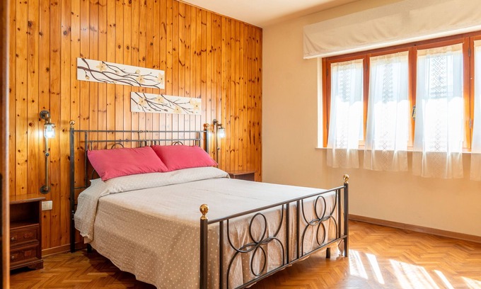 Le Piazze Apartamento | Apartamento 'Lola' con Vista a la Montaña y Wi-Fi