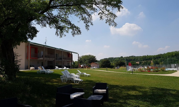 Desenzano del Garda Apartamento | APARTAMENTO ESMERA SUPERIOR 2 HABITACIONES Y 2 BAÑOS