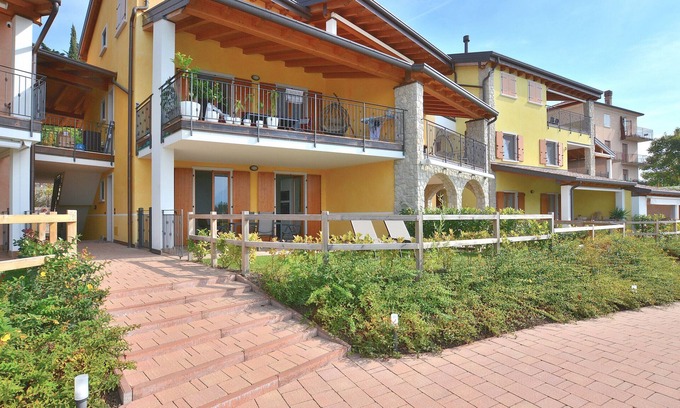 San Zeno di Montagna Apartamento | Apartment Borgo Montagna With Pool