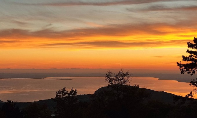 San Zeno di Montagna Apartamento | Apartment 'Il Volo' with stunning views of Lake Garda