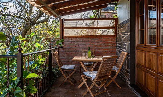 Vegadeo Apartamento | Apartment 'J De Alborada Del Eo' with Mountain View, Private Terrace and Wi-Fi