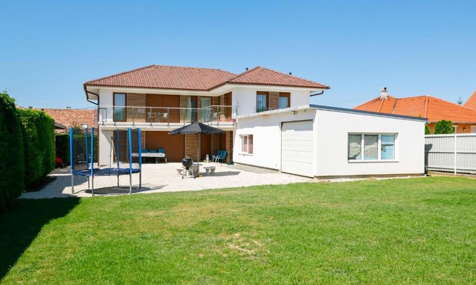 Balatonszarszo Apartamento | Apartment Johann 1 by Interhome