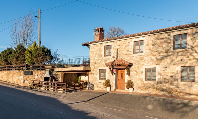 Villacarriedo Apartamento | Apartamento 'Juntana 1' con vistas a la montaña, terraza compartida y Wi-Fi