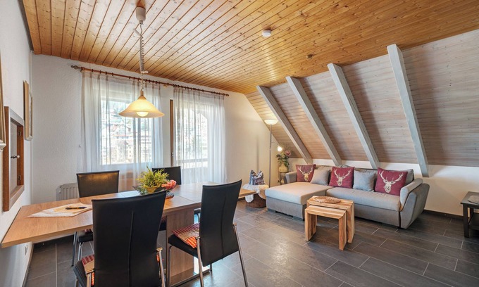 Schonach im Schwarzwald Apartamento | Apartamento 'Karin' con vistas al lago y balcón
