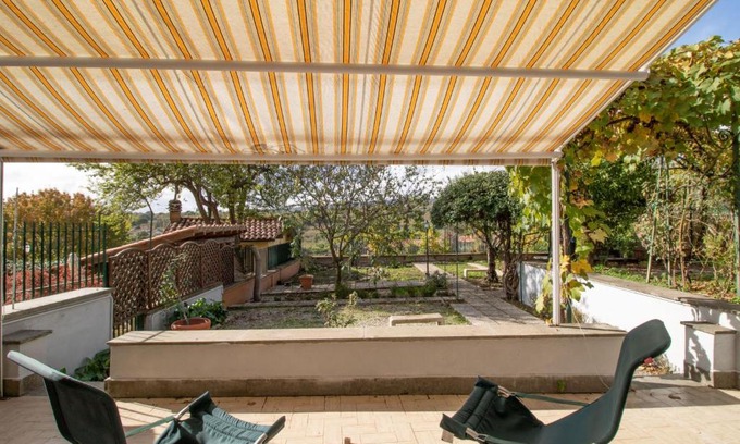 Fabrica di Roma Apartamento | Apartment Kiwi e L'uva - Tuscia by Interhome