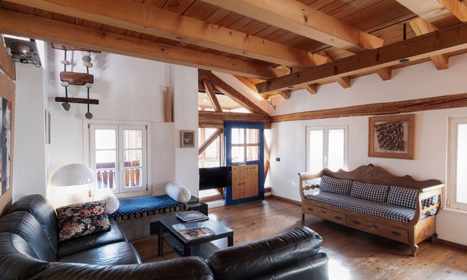 Fiera di Primiero Apartamento | Apartamento 'La Casa Del Noce' con vistas a la montaña, jardín privado y Wi-Fi