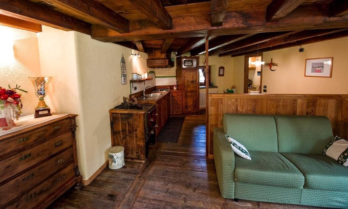 Grand Haury Apartamento | Apartment "La Méizòn de Felise - Lo Piillo" with Mountain View, Garden & Wi-Fi