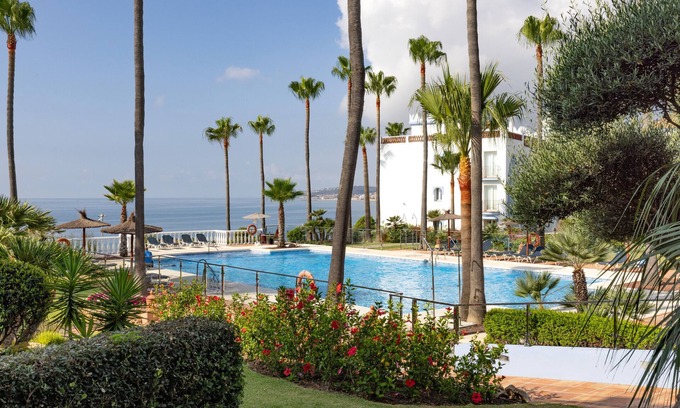 Bahia de Casares Apartamento | Apartamento "La Perla de Marakech 5" con vistas al mar, piscina compartida y Wi-Fi