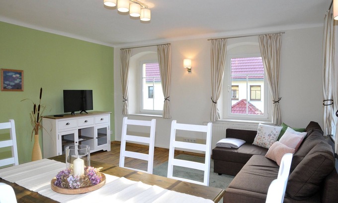 Meissen Apartamento | Apartamento "Landliebe" con uso de piscina y sauna en un patio restaurado de 3 lados