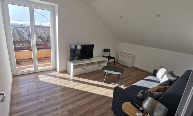 Bouge-Chambalud Apartamento | Apartment le 345