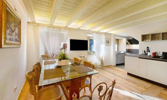 Arvier Apartamento | Apartment 'Le Bourg Charmant - Soleil d’été' with Mountain View, Shared Garden and Wi-Fi