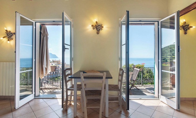 Pieve Ligure Apartamento | Apartamento 'Le Pale - Girasole' con vistas al mar, Wi-Fi y aire acondicionado