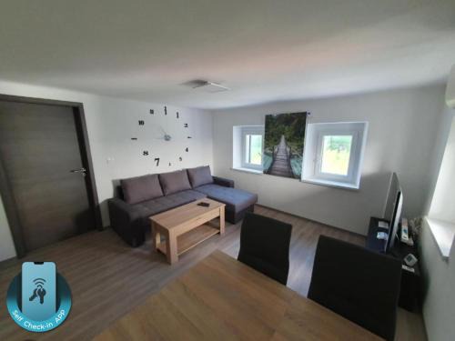 Tolmin Apartamento | Apartment Ledince