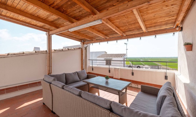 Camarles Apartamento | Apartamento 'Les Carolines' con terraza privada, Wi-Fi y aire acondicionado