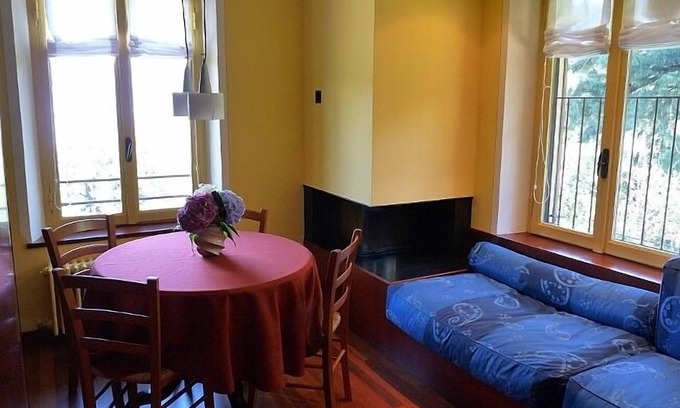 Gozzano Apartamento | Apartamento Lido en una villa de época en el lago Orta con piscina y vista espectacular