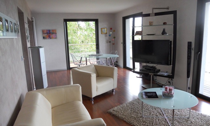 Thonon-les-Bains Apartamento | Apartamento situado en un entorno campestre con vistas al lago de Ginebra