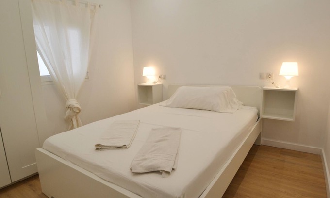Bons Aires Apartamento | Apartment located close to Blanquerna