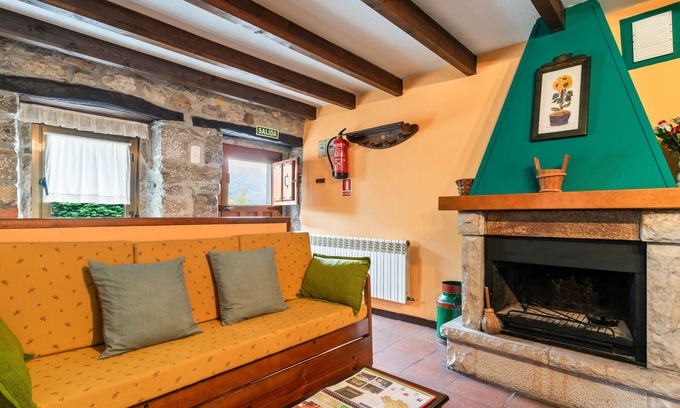 Caunedo Casa | Apartamento 'Lorences D' con vistas a la montaña