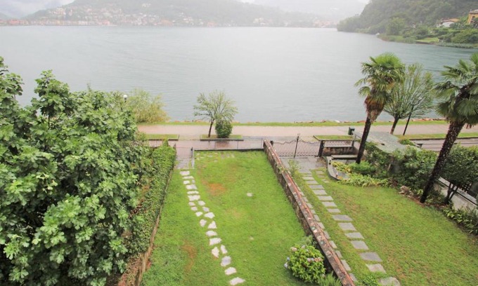Lavena Ponte Tresa Apartamento | Apartment Lungolago by Interhome