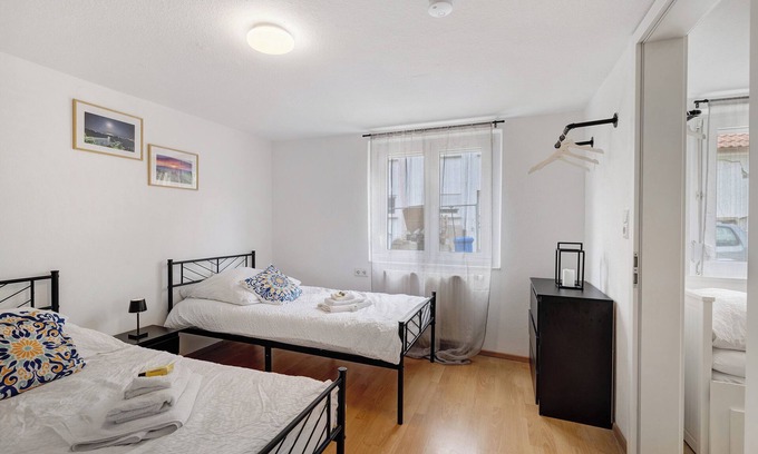 Schlatt Apartamento | Apartamento 'M B Homes Schlatt' con vistas al lago, terraza compartida y Wi-Fi