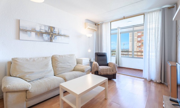Playa Pobla de Farnals Apartamento | Apartamento 'Mabel' con piscina compartida, Wi-Fi y aire acondicionado
