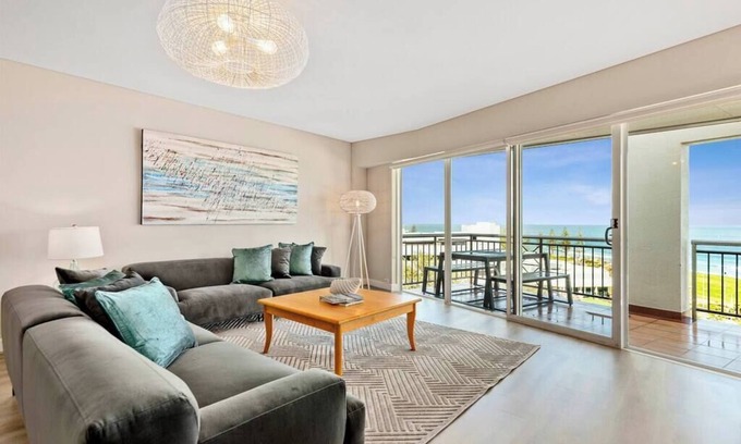 Scarborough Apartamento | Apartment M503 - panoramic ocean views for miles!