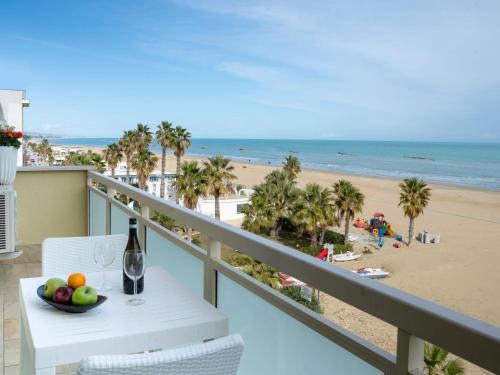 Roseto degli Abruzzi Apartamento | Apartment Mar di Roseto by Interhome