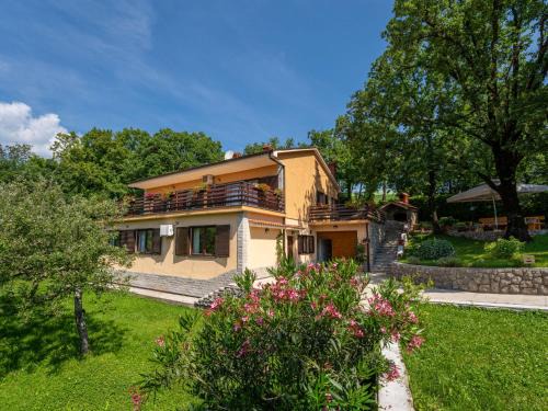 Mihotici Apartamento | Apartment Marijo by Interhome