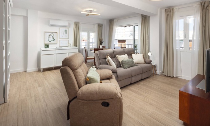 Torre del Mar Apartamento | Apartamento 'Marineros Sureste A111' con vistas al mar, Wi-Fi y aire acondicionado