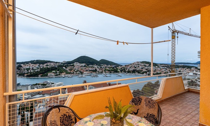 Gruz Apartamento | Apartment Marisol - Apartamento de un dormitorio con balcón y vistas al mar