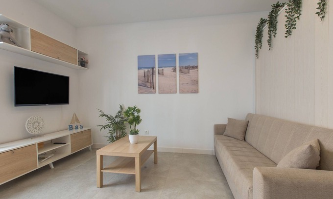 Jardin de la Abadia Apartamento | Apartment 'Mendoza Loft Málaga' with Wi-Fi and Air Conditioning