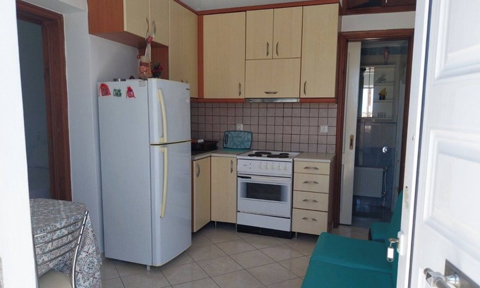 Menidion Apartamento | Apartamento 'Menidi Studio' con vistas al mar, Wi-Fi y aire acondicionado