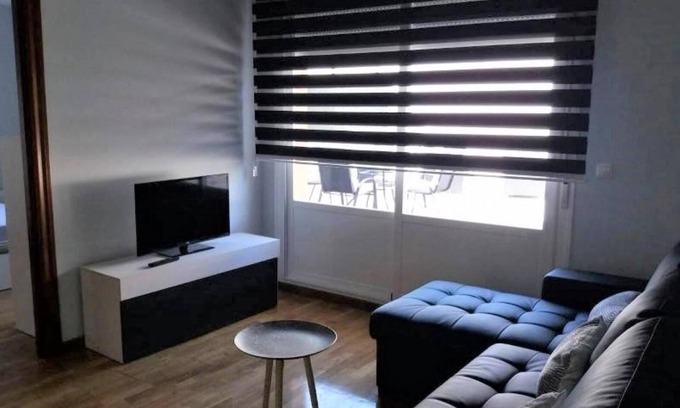 Milagro Apartamento | Apartment 'Miralrio 2' with Private Terrace, Wi-Fi and Air Conditioning