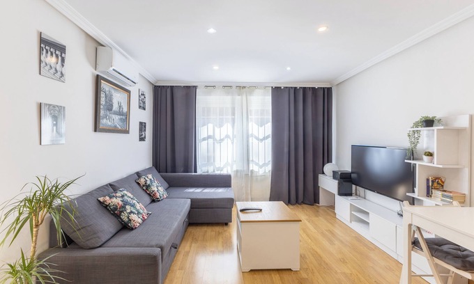 Marroquina Apartamento | Apartamento 'Moratalaz' con Wi-Fi y aire acondicionado